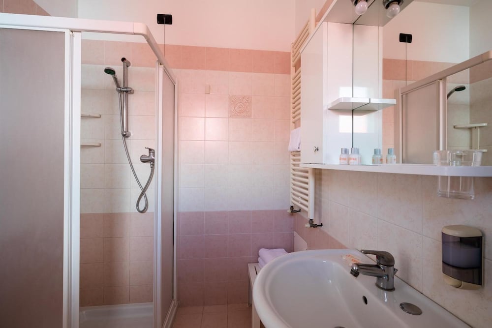 Hotel Kennedy — Hotel rooms in Jesolo, Veneto