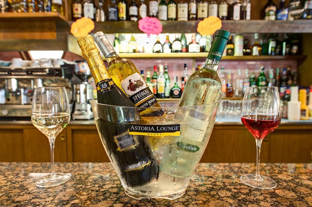 Hotel Kennedy — Restaurant & bars in Jesolo, Veneto