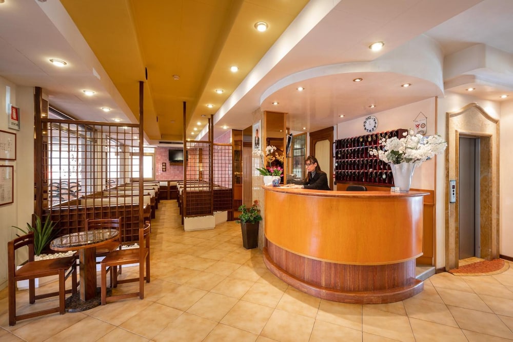 Hotel Kennedy — Restaurant & bars in Jesolo, Veneto