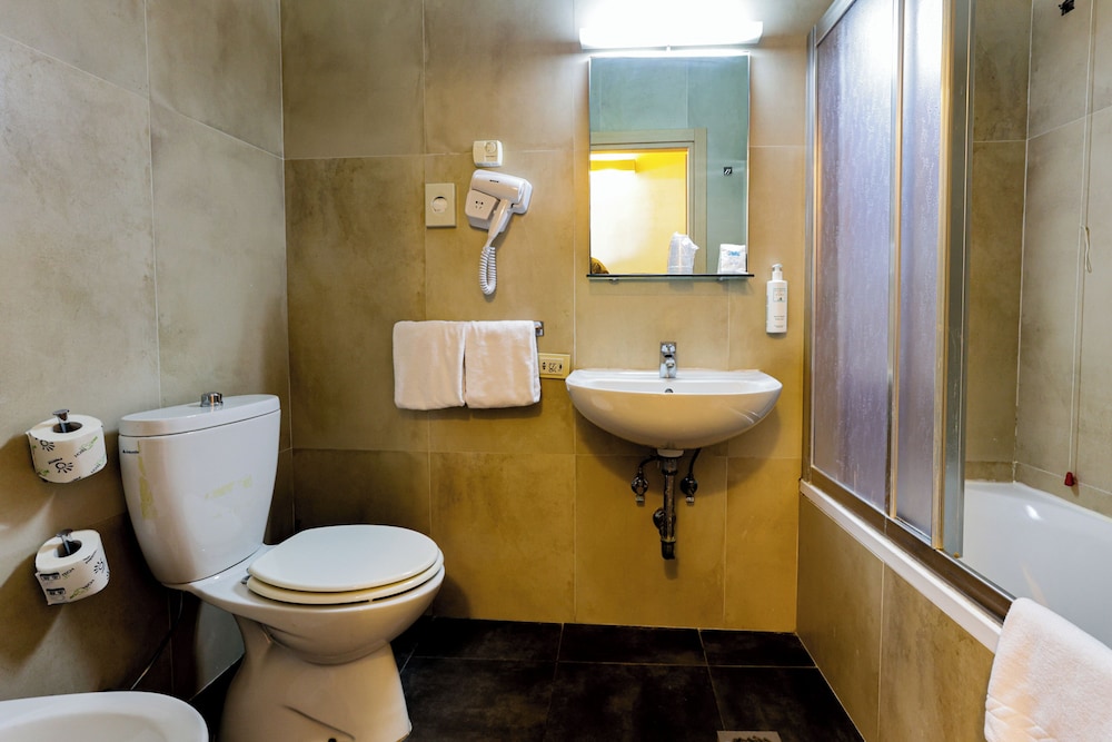 Albergo Firenze — Hotel rooms in Florence, Tuscany