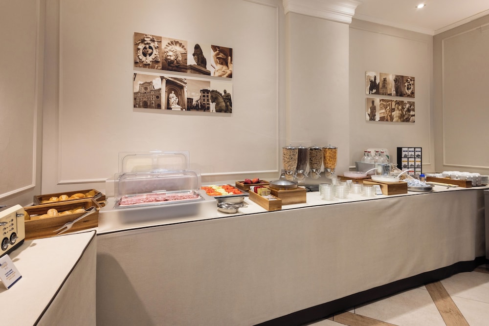 Albergo Firenze — Restaurant & bars in Florence, Tuscany