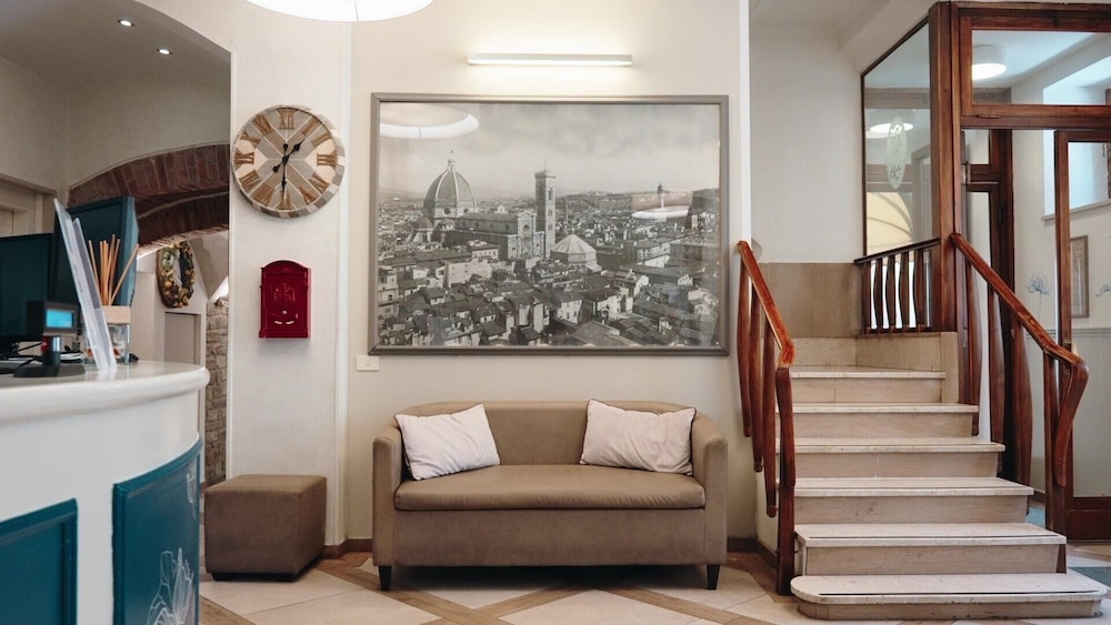 Albergo Firenze — Hotel building in Florence, Tuscany
