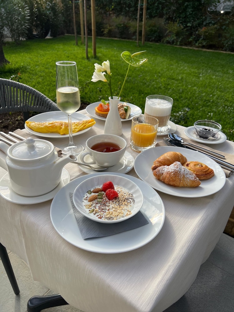 Hotel Ariele — Restaurant & bars in Florence, Tuscany