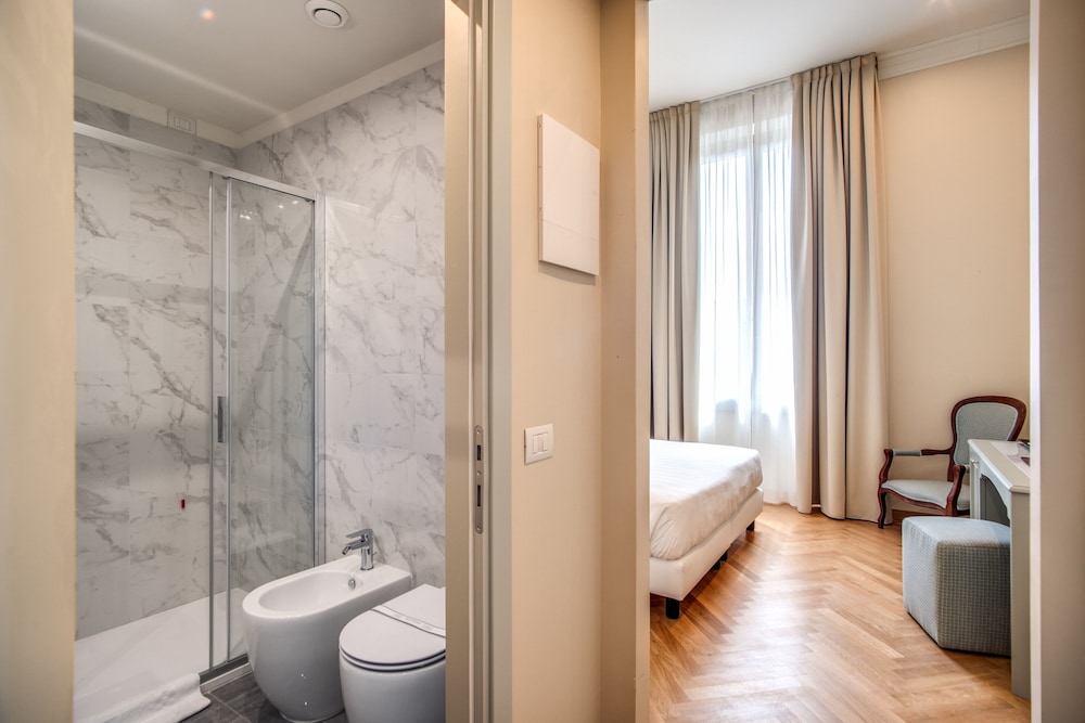 Hotel Ariele — Hotel rooms in Florence, Tuscany