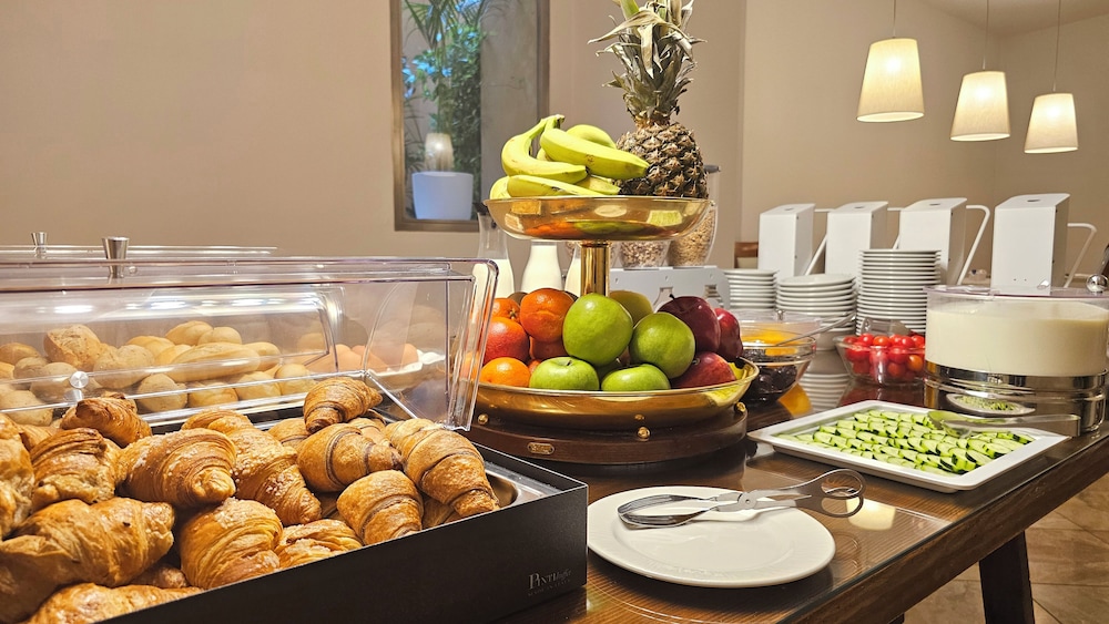 Hotel Atlantic Palace — Restaurant & bars in Florence, Tuscany
