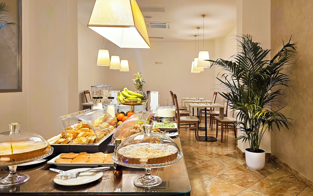 Hotel Atlantic Palace — Restaurant & bars in Florence, Tuscany