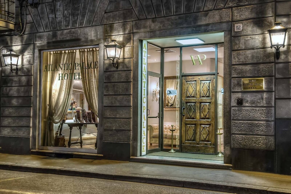 Hotel Atlantic Palace — Hotel building in Florence, Tuscany