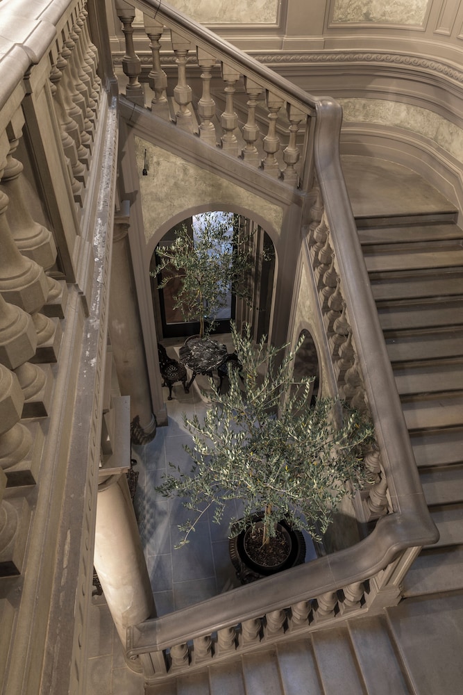 Grand Hotel Baglioni — Hotel building in Florence, Tuscany