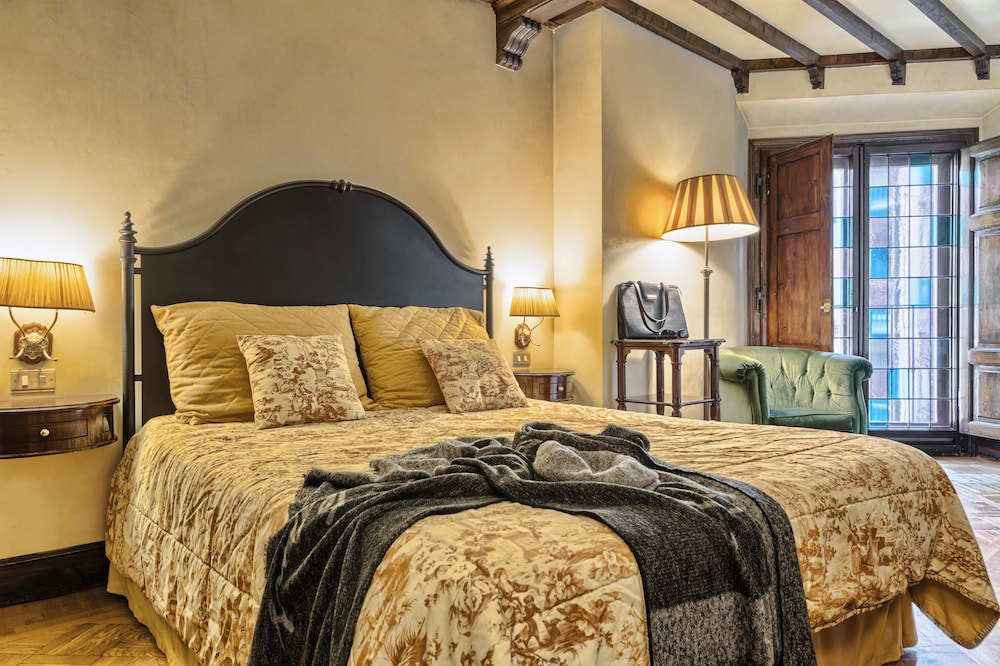 Grand Hotel Baglioni — Hotel rooms in Florence, Tuscany