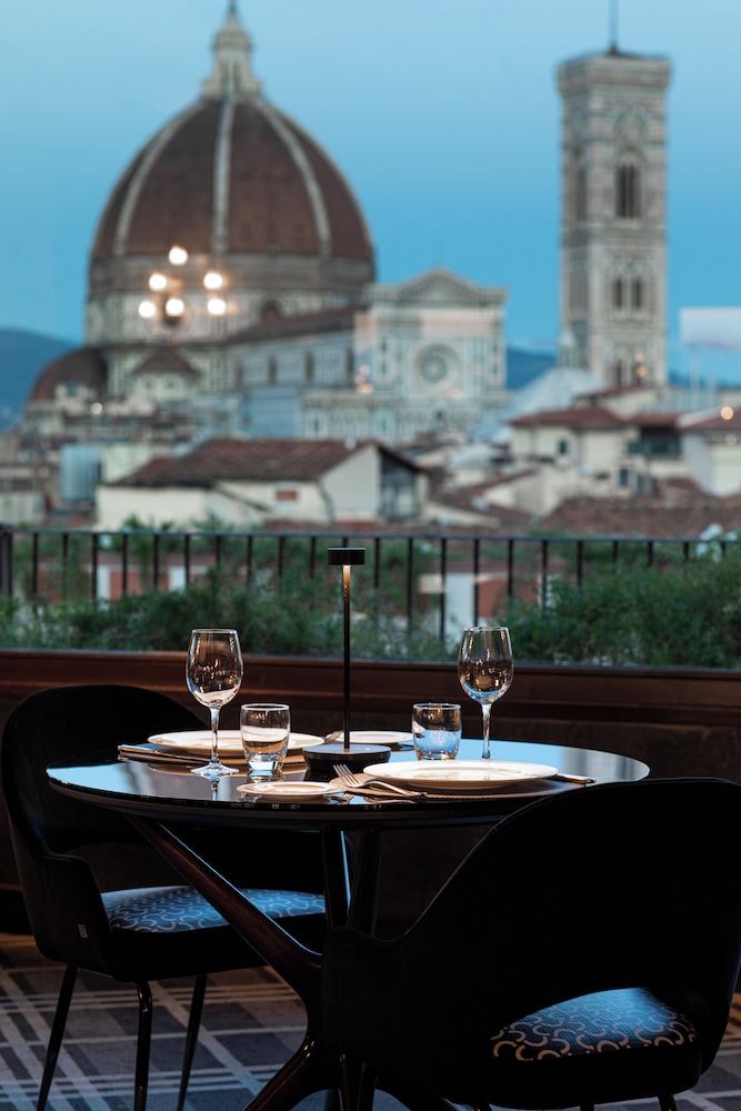 Grand Hotel Baglioni — Restaurant & bars in Florence, Tuscany