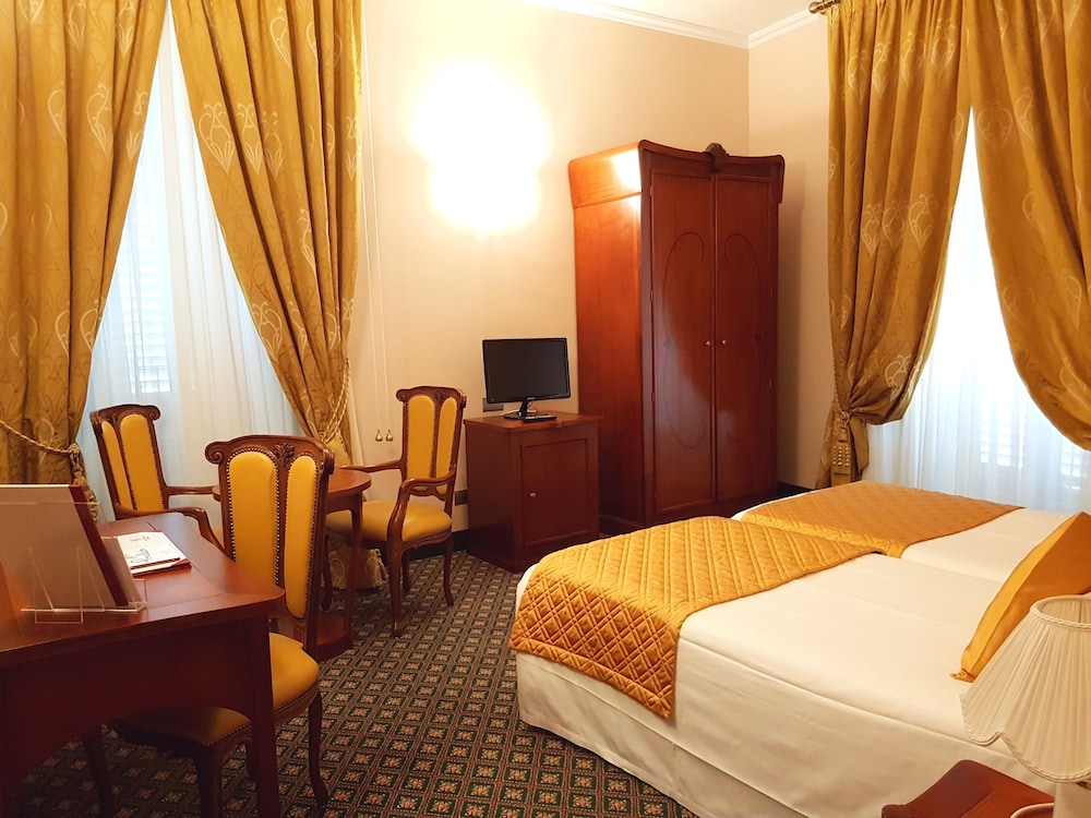 Hotel Berchielli — Hotel rooms in Florence, Tuscany