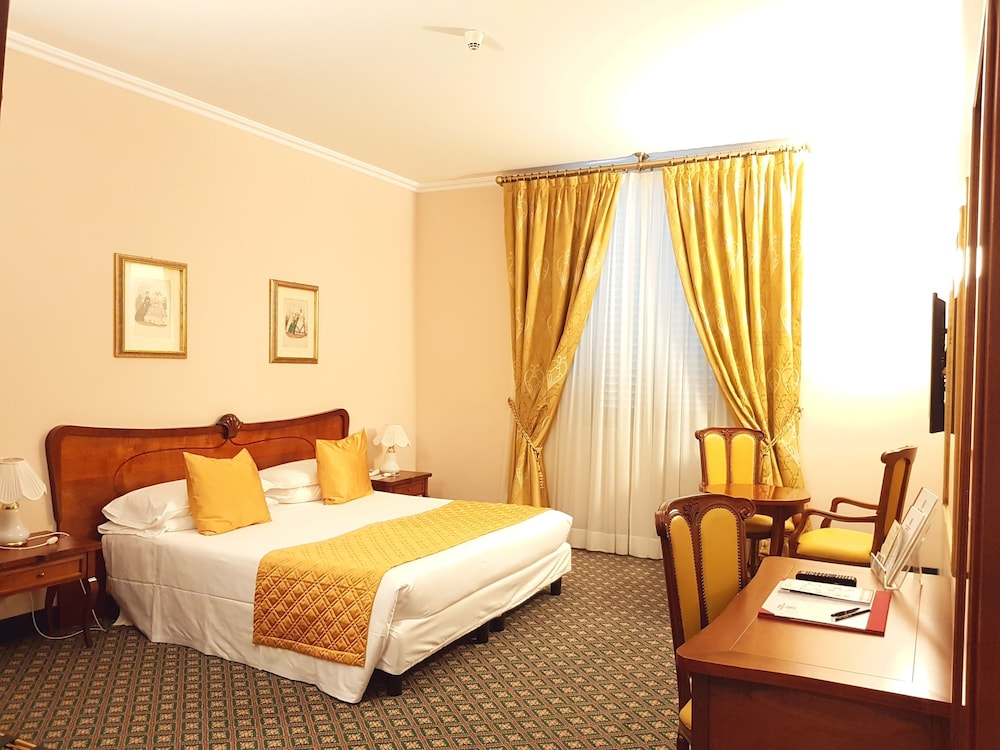 Hotel Berchielli — Hotel rooms in Florence, Tuscany