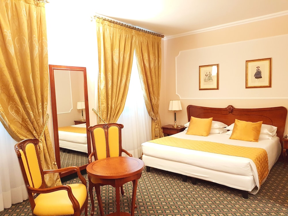 Hotel Berchielli — Hotel rooms in Florence, Tuscany