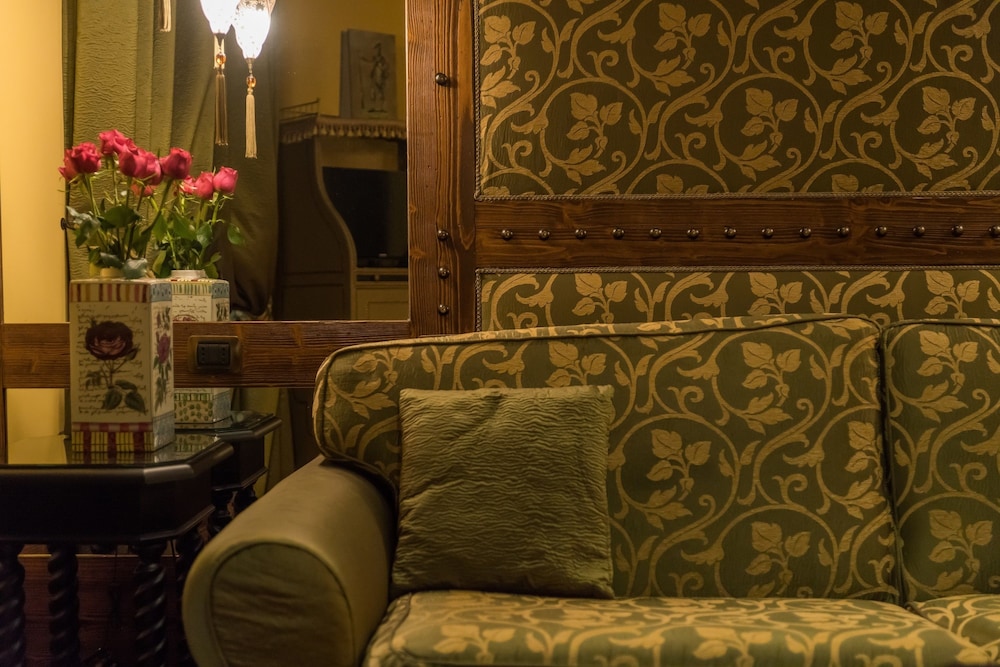 Bernini Palace — Hotel rooms in Florence, Tuscany