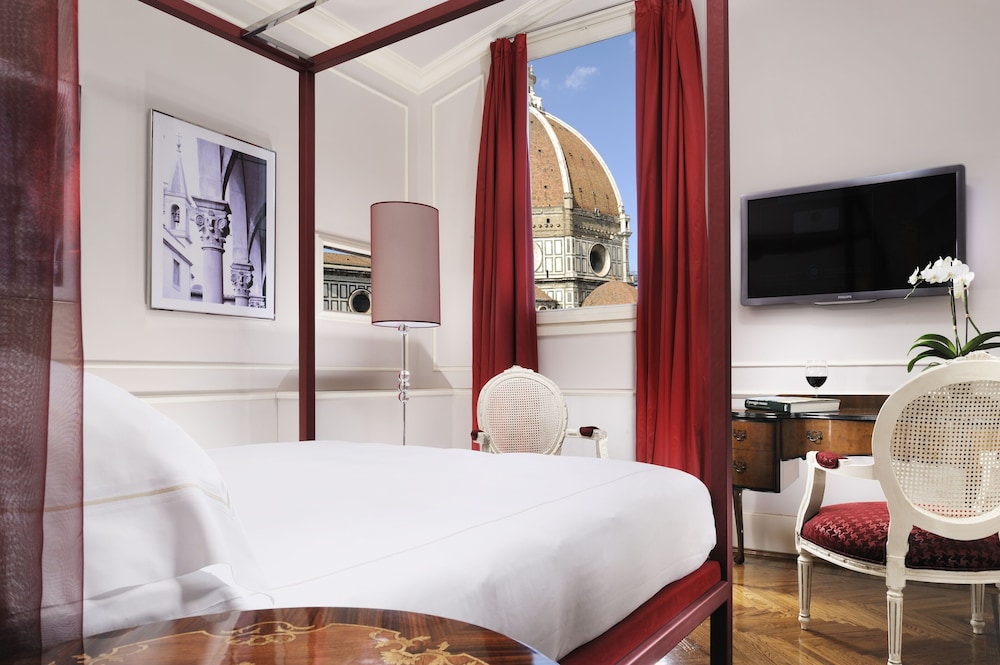 Brunelleschi Hotel — Hotel rooms in Florence, Tuscany