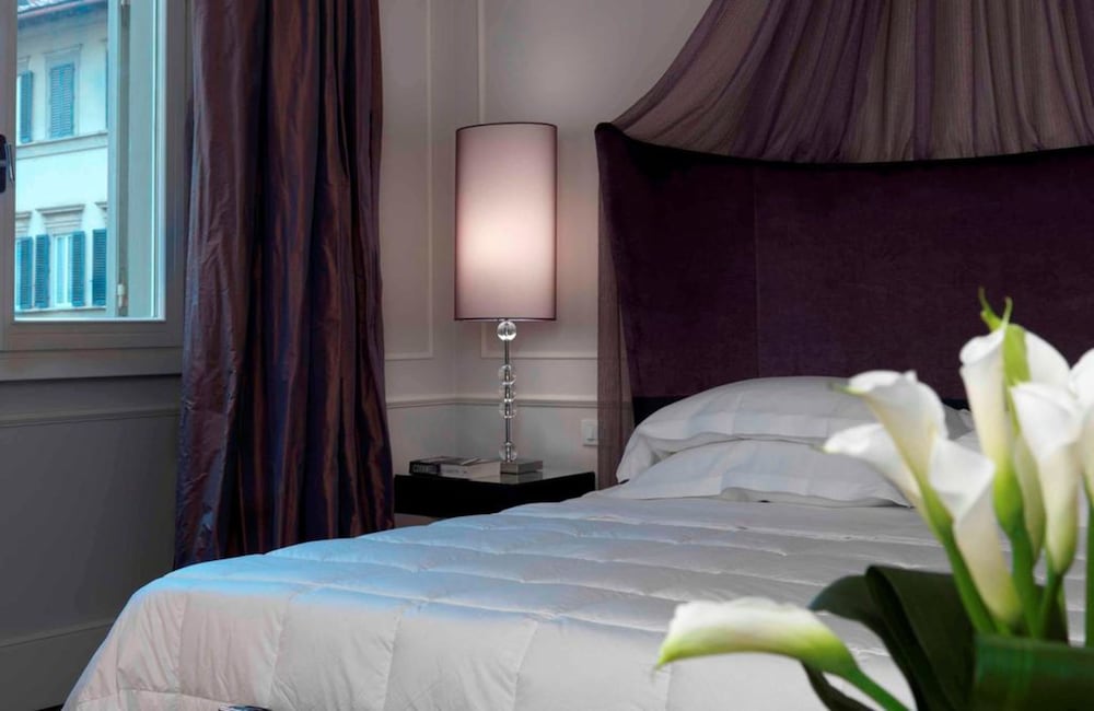 Brunelleschi Hotel — Hotel rooms in Florence, Tuscany