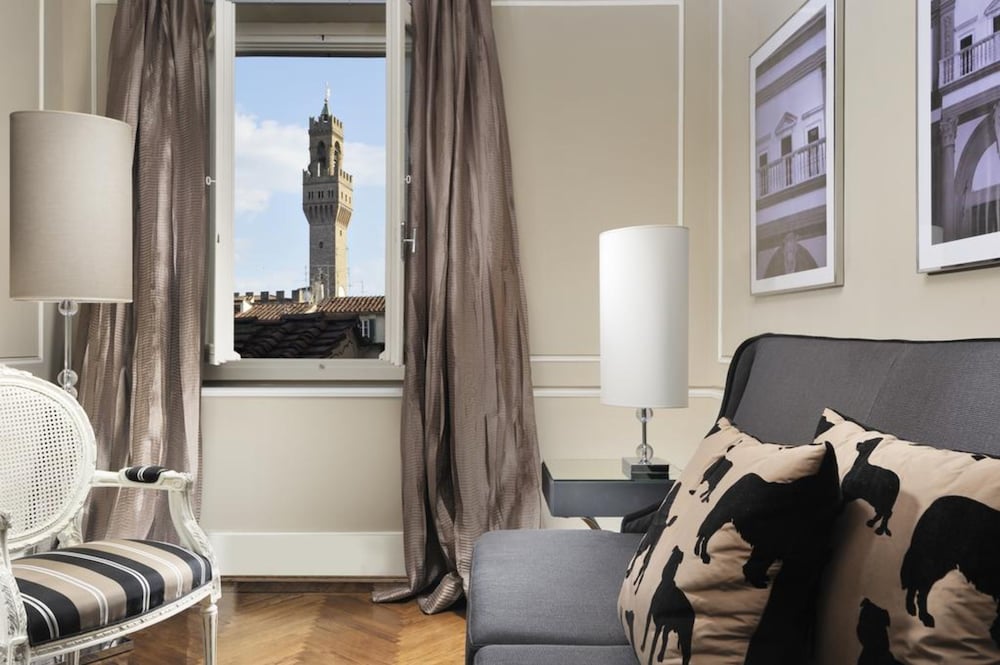 Brunelleschi Hotel — Hotel rooms in Florence, Tuscany