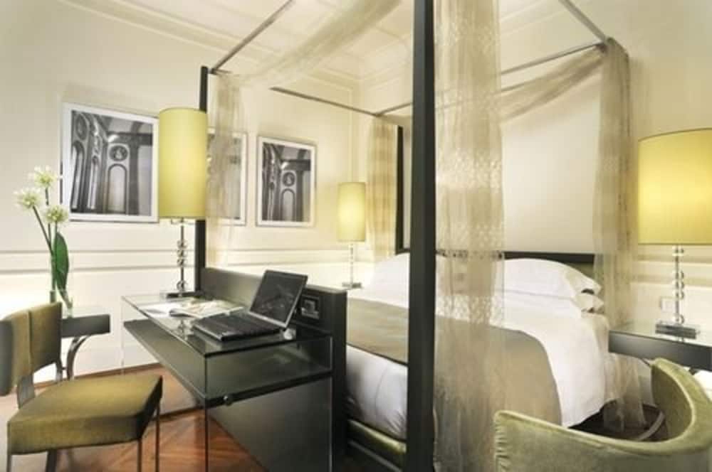 Brunelleschi Hotel — Hotel rooms in Florence, Tuscany