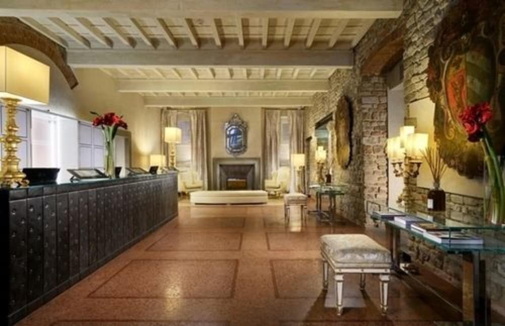 Brunelleschi Hotel — Hotel building in Florence, Tuscany