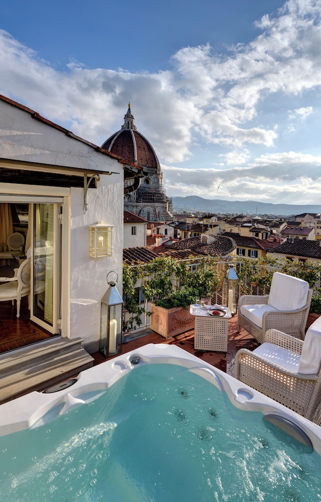 Brunelleschi Hotel — Main photo in Florence, Tuscany