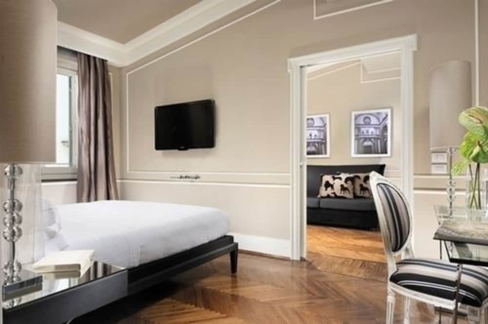Brunelleschi Hotel — Hotel rooms in Florence, Tuscany