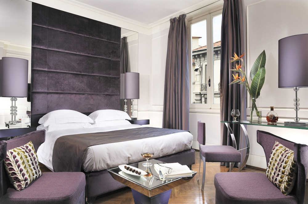 Brunelleschi Hotel — Hotel rooms in Florence, Tuscany