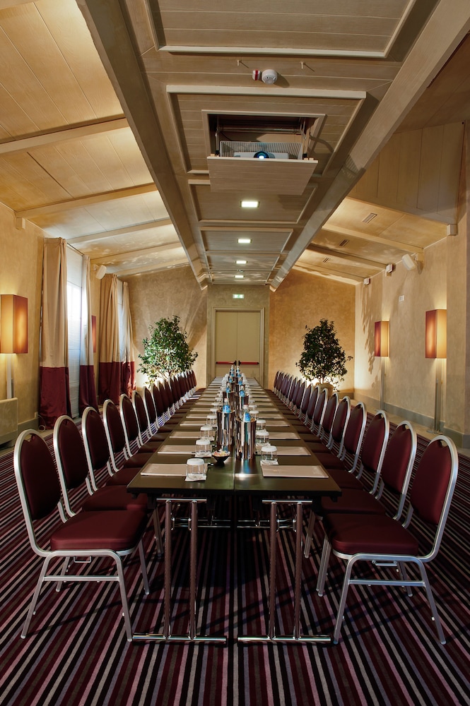 Brunelleschi Hotel — Hotel building in Florence, Tuscany