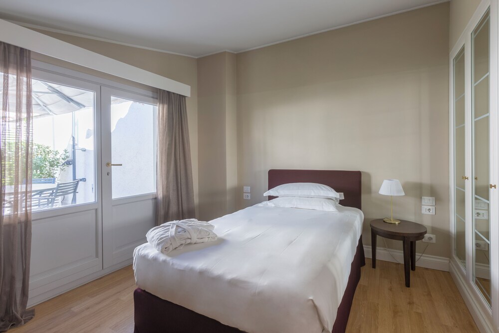 Palazzo Castri 1874 Spa & Garden — Hotel rooms in Florence, Tuscany