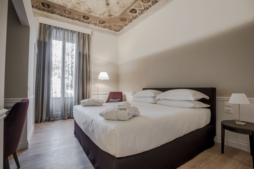 Palazzo Castri 1874 Spa & Garden — Hotel rooms in Florence, Tuscany