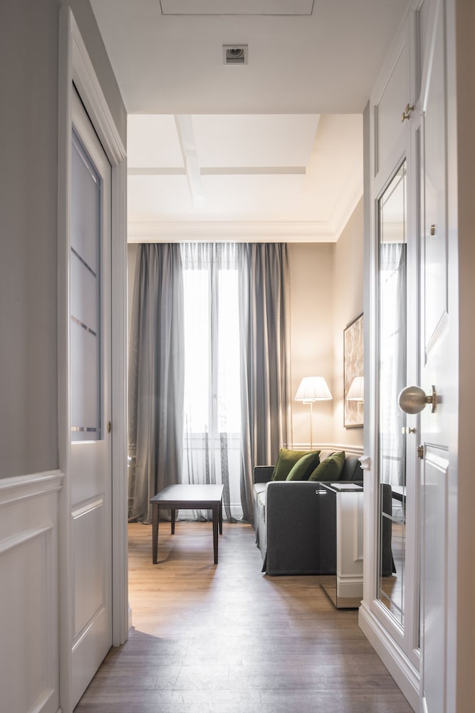 Palazzo Castri 1874 Spa & Garden — Hotel rooms in Florence, Tuscany