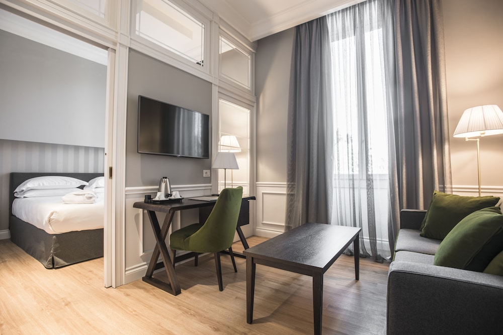 Palazzo Castri 1874 Spa & Garden — Hotel rooms in Florence, Tuscany