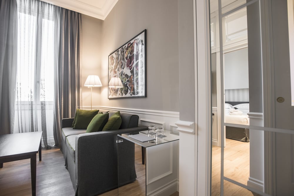 Palazzo Castri 1874 Spa & Garden — Hotel rooms in Florence, Tuscany