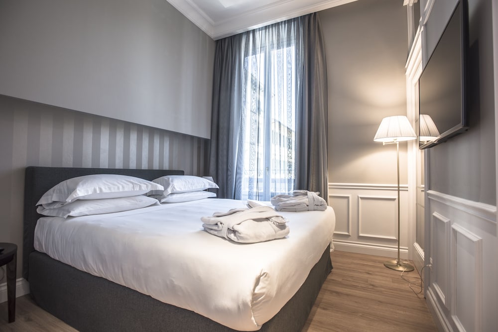Palazzo Castri 1874 Spa & Garden — Hotel rooms in Florence, Tuscany