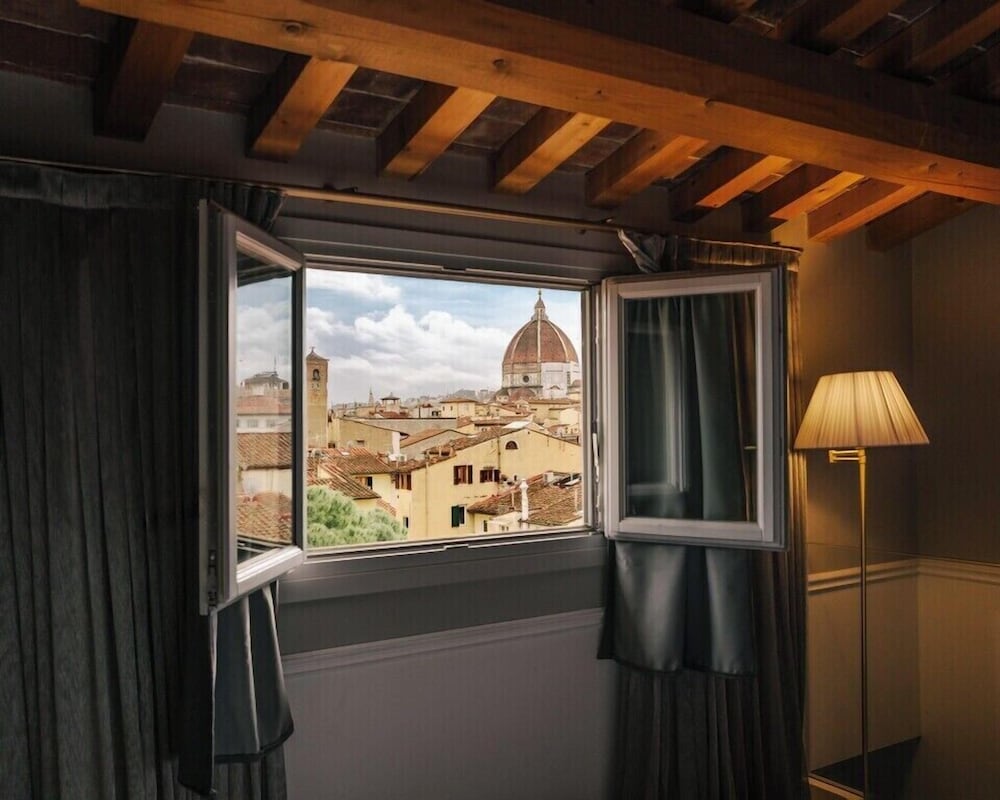 Palazzo Castri 1874 Spa & Garden — Hotel rooms in Florence, Tuscany