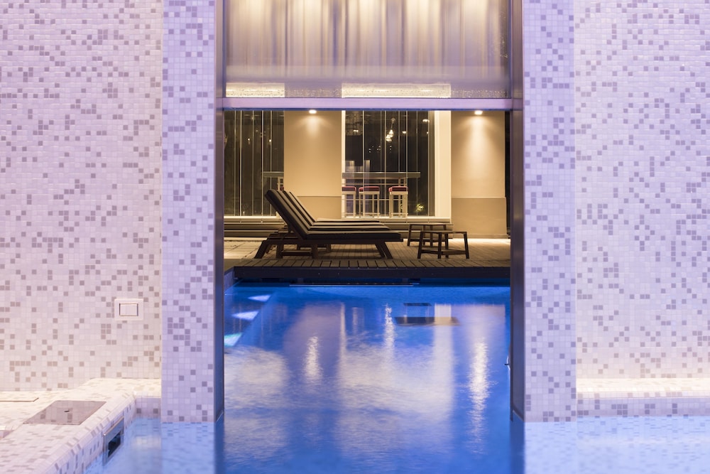 Palazzo Castri 1874 Spa & Garden — Swimming pool in Florence, Tuscany