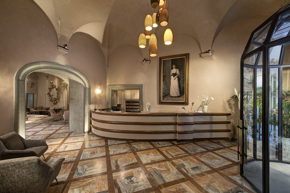 Grand Hotel Cavour — Hotel building in Florence, Tuscany