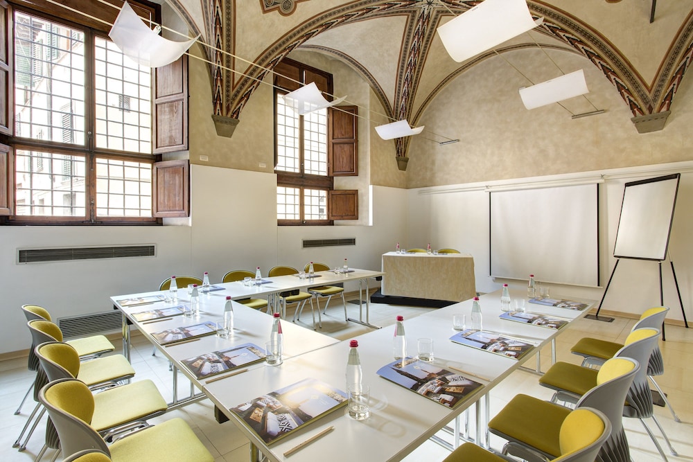 Grand Hotel Cavour — Hotel building in Florence, Tuscany