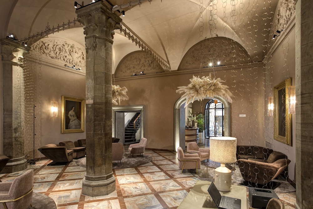 Grand Hotel Cavour — Hotel building in Florence, Tuscany