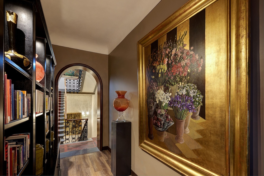 Grand Hotel Cavour — Hotel building in Florence, Tuscany
