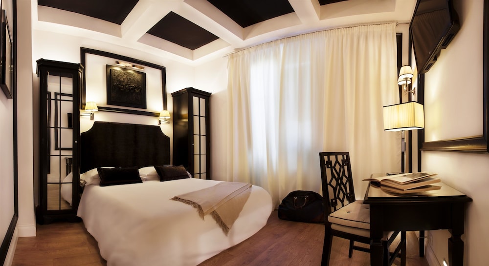 Cellai Boutique Hotel — Hotel rooms in Florence, Tuscany