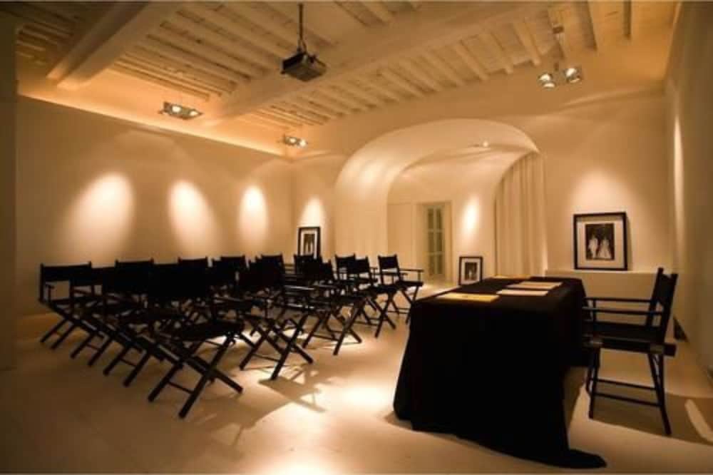 Cellai Boutique Hotel — Hotel building in Florence, Tuscany