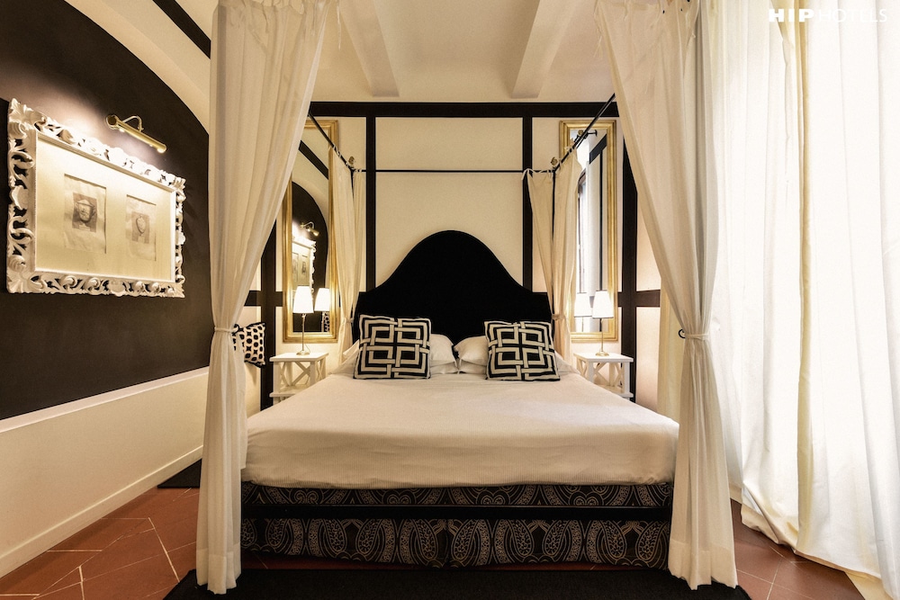 Cellai Boutique Hotel — Hotel rooms in Florence, Tuscany