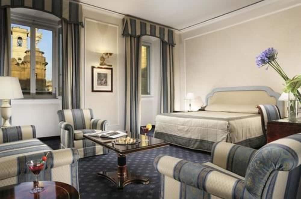 Hotel De La Ville — Hotel rooms in Florence, Tuscany