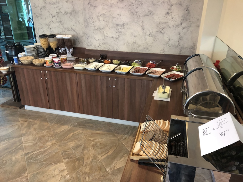 Hotel L&B - Free parking — Restaurant & bars in Sunny Beach, Burgas Region