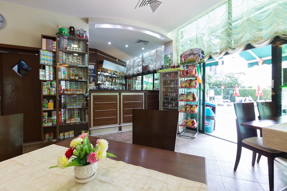Hotel L&B - Free parking — Restaurant & bars in Sunny Beach, Burgas Region