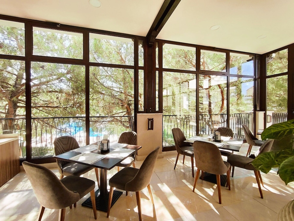 Barceló Royal Beach – All Inclusive — Restaurant & bars in Sunny Beach, Burgas Region