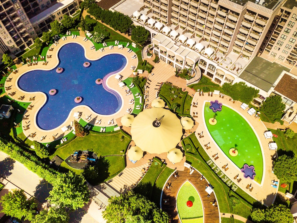 Barceló Royal Beach – All Inclusive — Swimming pool in Sunny Beach, Burgas Region