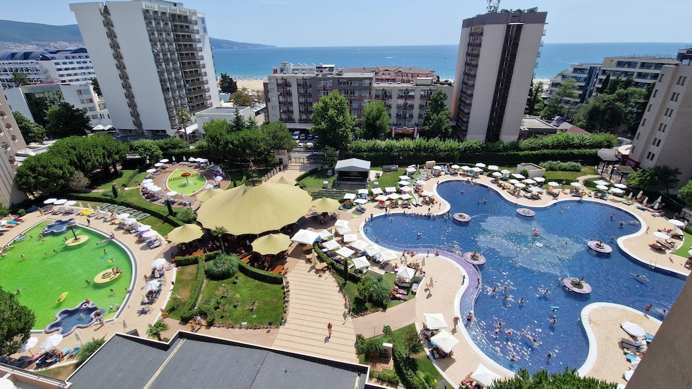 Barceló Royal Beach – All Inclusive — Swimming pool in Sunny Beach, Burgas Region