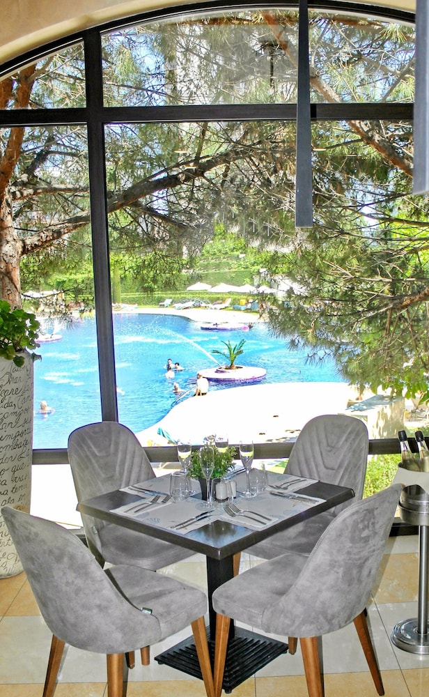 Barceló Royal Beach – All Inclusive — Restaurant & bars in Sunny Beach, Burgas Region
