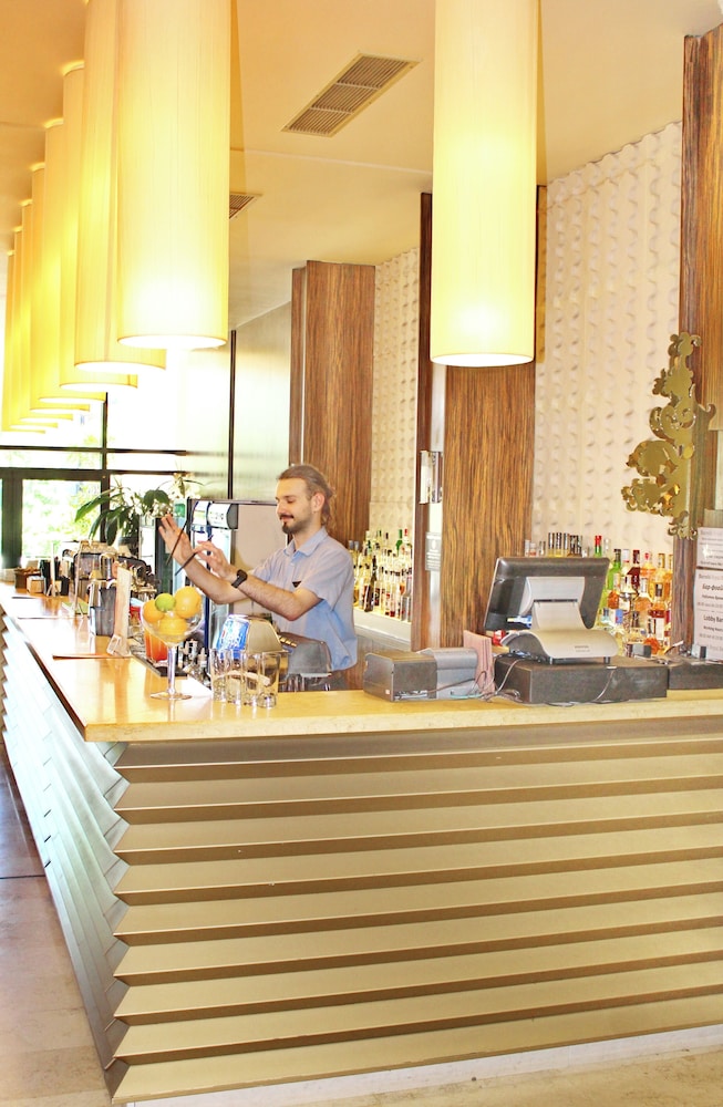 Barceló Royal Beach – All Inclusive — Restaurant & bars in Sunny Beach, Burgas Region